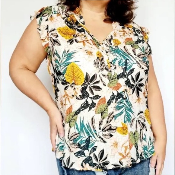 Daniel Rainn Tops - Daniel Rainn Liona Leaf Print Sleeveless Blouse